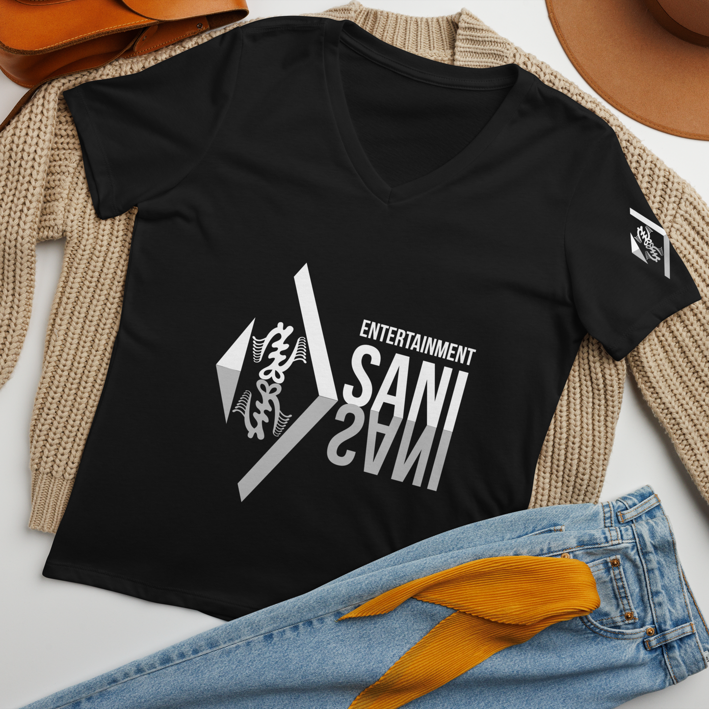 Asani Entertainment Women’s relaxed v-neck t-shirt